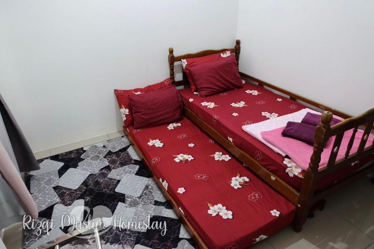 Rizqi Muslim Homestay Meru Casa Kayangan Ипох Экстерьер фото